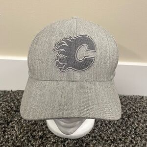 Calgary Flames NHL Flexfit Hat